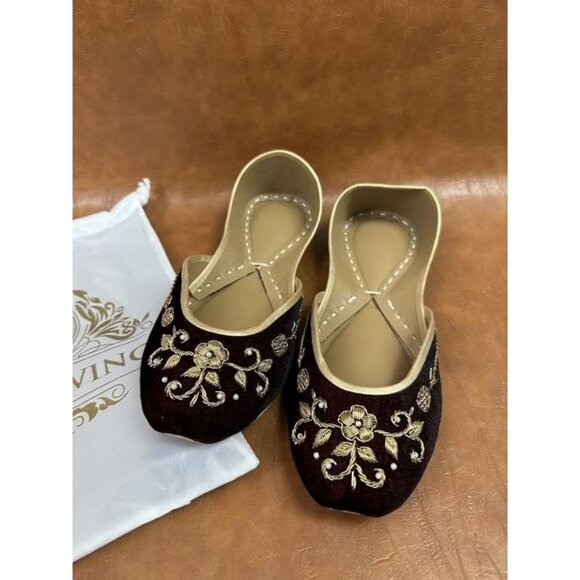 Womens Embroidered Velvet Juttis Flats Brown & Gold Size 8.5 - Picture 1 of 2